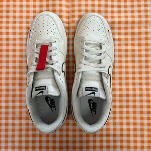 Nike Men's White Casual Sneakers